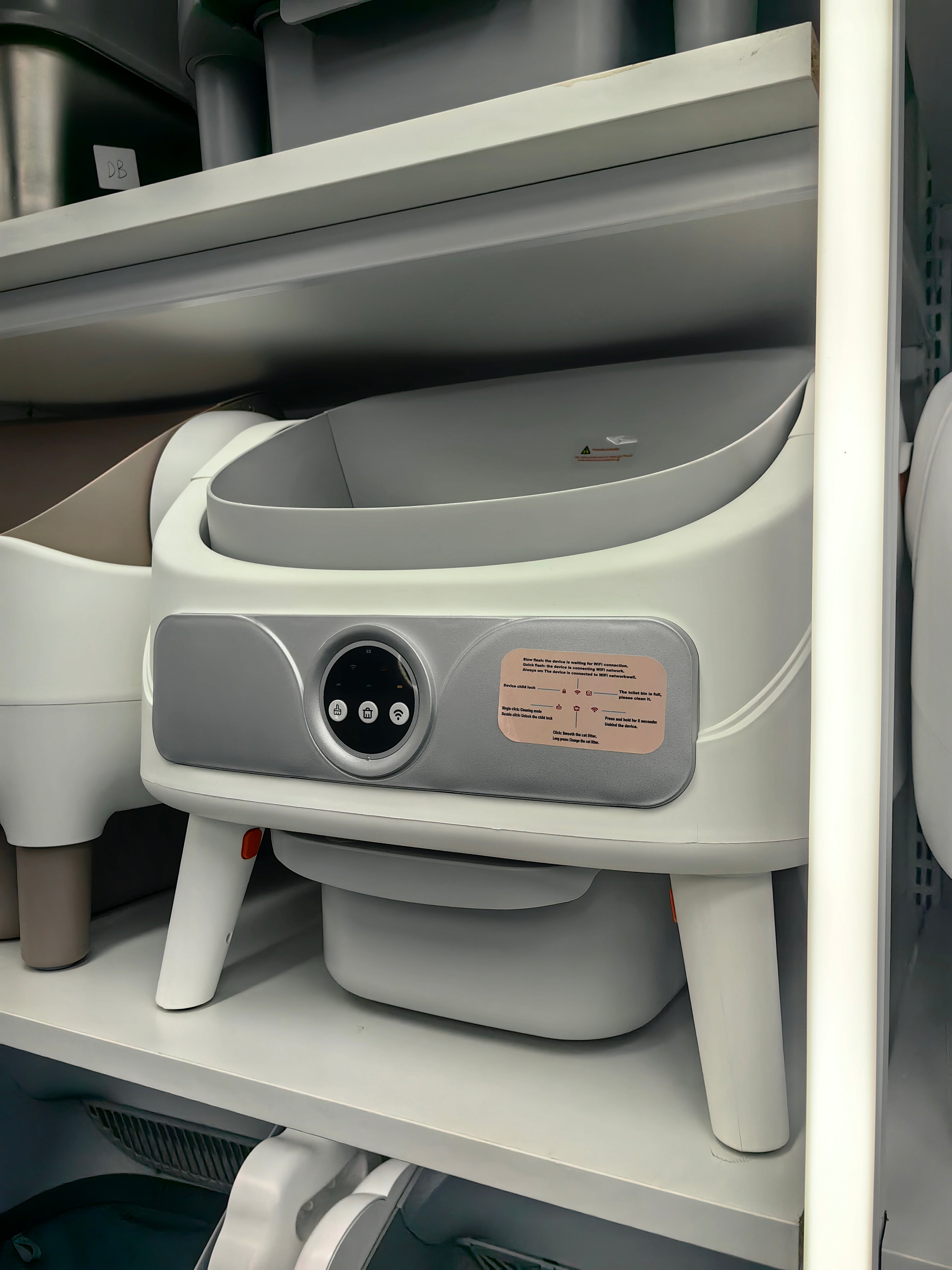 Intelligente selbstreinigende Katzentoilette | Offenes Design mit Radarsensor